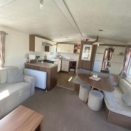 Modern 2017 Model Delta Sienna Static Caravan In Clarach Bay Villa Aberystwyth Exterior photo