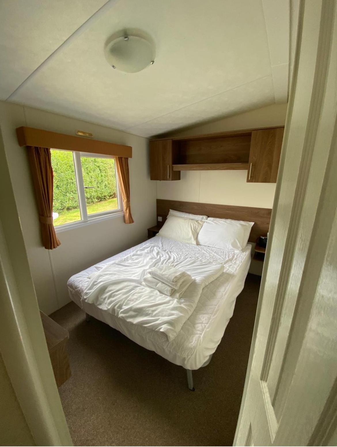 Modern 2017 Model Delta Sienna Static Caravan In Clarach Bay Villa Aberystwyth Exterior photo